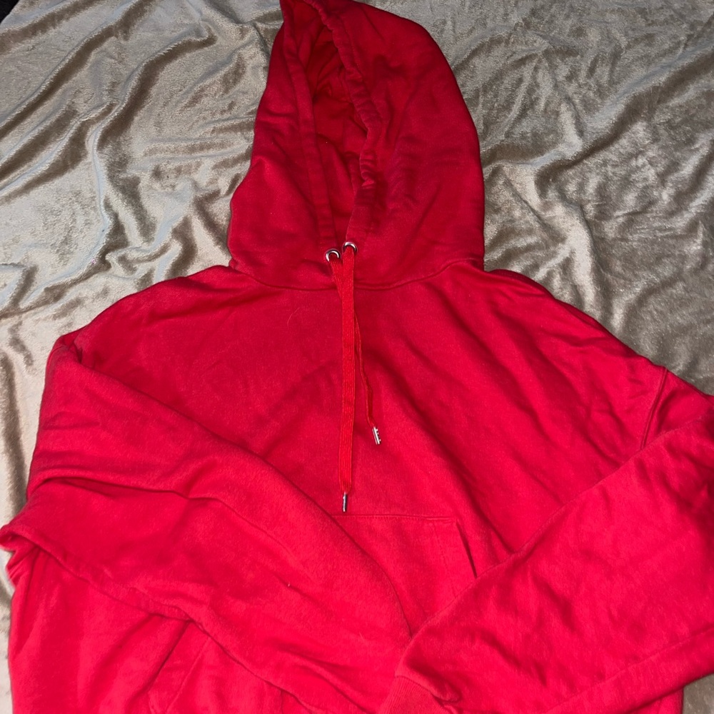 Red H&M cropped sweatshirt